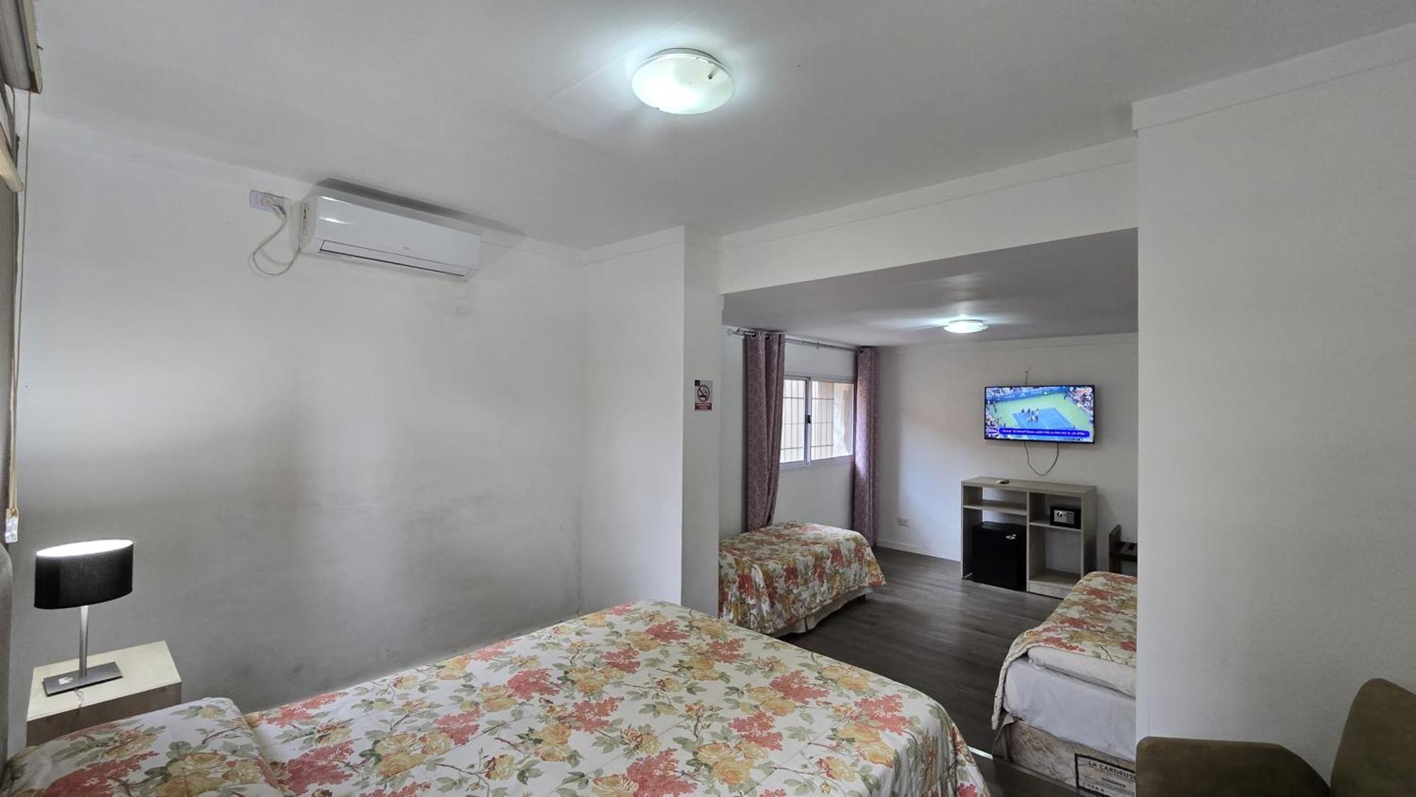 Tajy Iguazu Hotel Puerto Iguazu Bagian luar foto